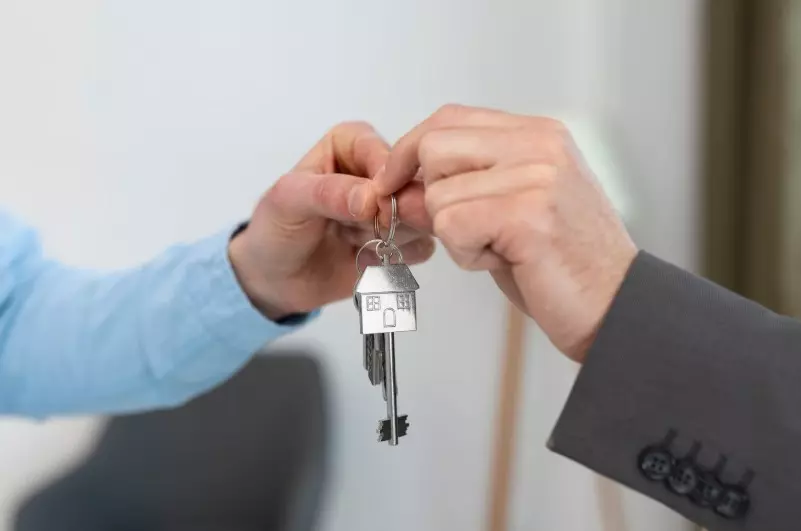 puede un heredero vender piso en usufructo